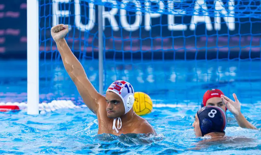 Hrvatska u finalu EP-a! Mlade 'barakude' sru&scaron;ile su Talijane