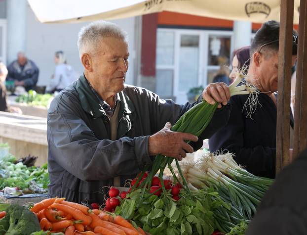 Šibenik: Ponuda na šibenskoj tržnici