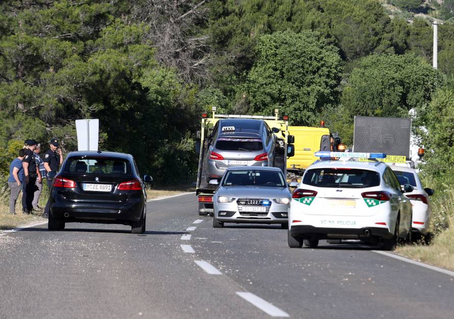 Šibenik: Sudar autobusa i osobnog automobila