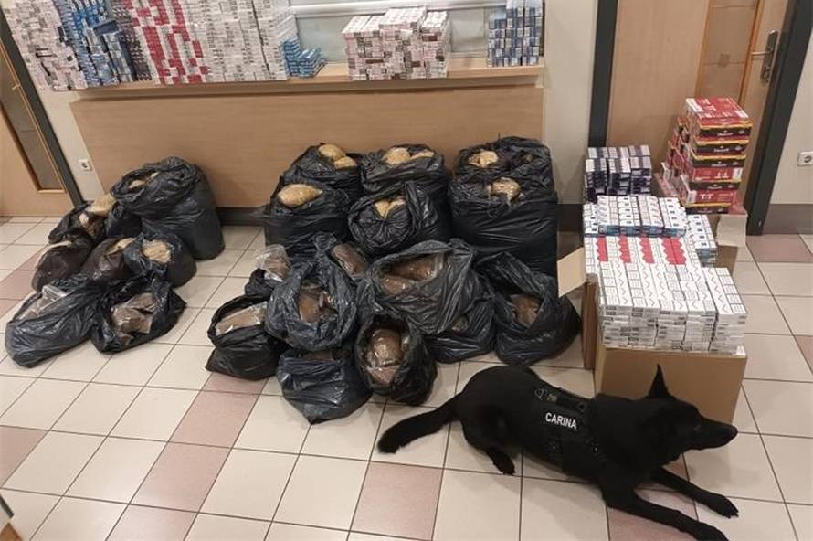 Kujica Bella nanjušila švercere: 'Zaplijenili smo 619 šteka i 211 kg duhana na tržnici u Zagrebu'