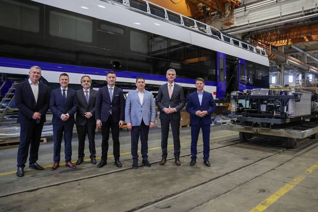 Zagreb: Oleg Butković sa suradnicima obišao je proizvodni pogon Končara 