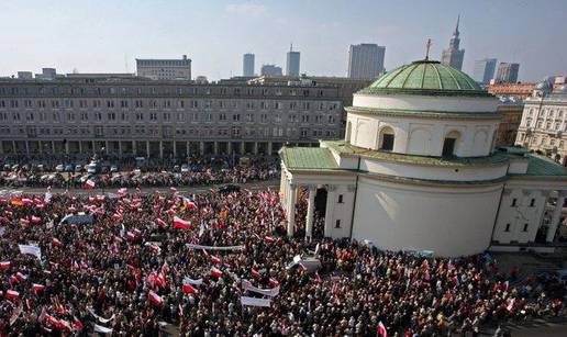 Poljaci u Varšavi marširali protiv pobačaja