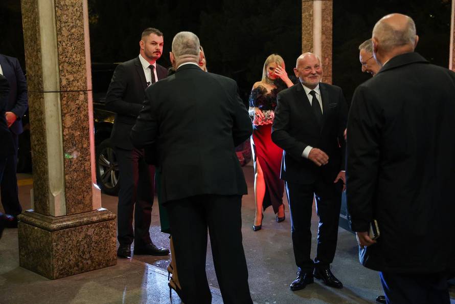 Zagreb: Dolazak uzvanika na svadbu Marijana Kustića i Nike Perenčević