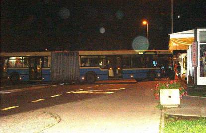 Autobusom ušao u čekaonicu u Zaprešiću