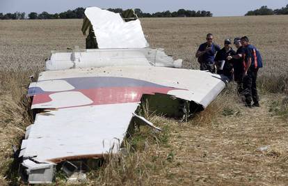 U Maleziju sletio zrakoplov s tijelima s kobnog leta MH17