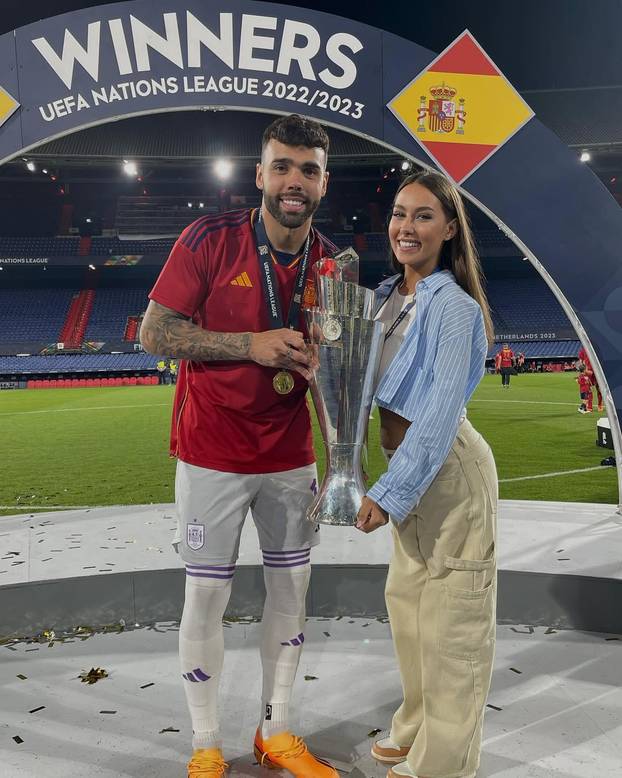 FOTO Ovo su najljepše žene i djevojke nogometaša u 2024.