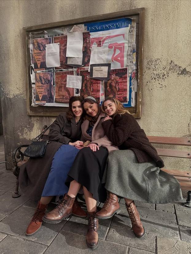 FOTO Arija Rizvić iz Divljih pčela pokazala kako joj stoji korzet