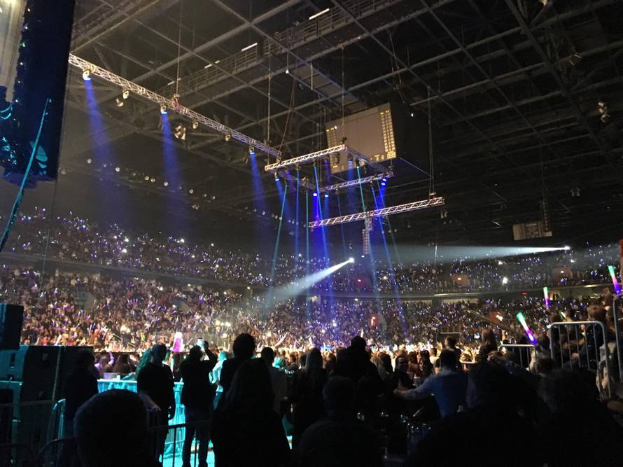 Brena napunila Arenu: Visjela  na zvijezdi, publika je vrištala