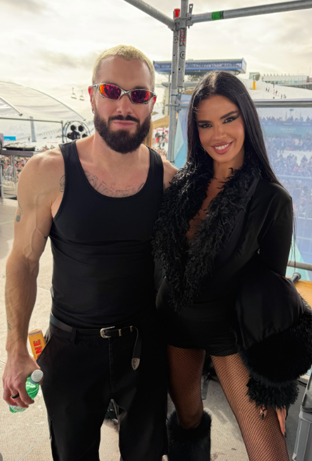 FOTO Ivana Knoll uživala u snježnoj Švicarskoj: Zapalila atmosferu pa uskočila u bazen