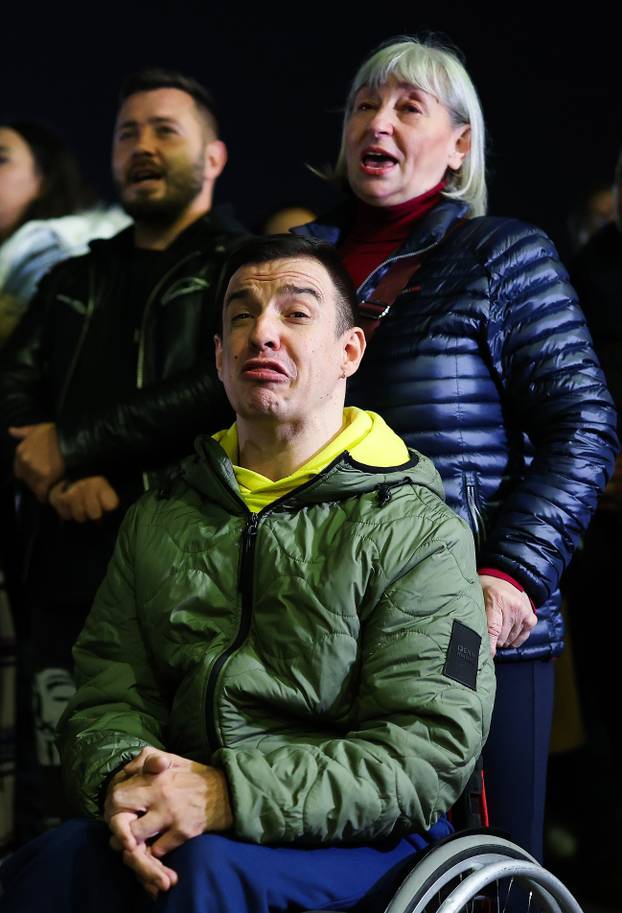 Suze i pjesma u Sarajevu u čast Halidu Bešliću 