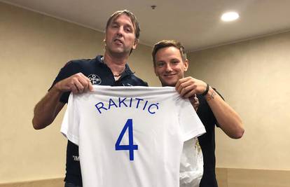 Rakitić s Hajdukovim dresom: Ha, možda tu i završi karijeru