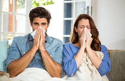 Muškarci s gripom: 'Gotovo je, daj mi da potpišem tu oporuku'