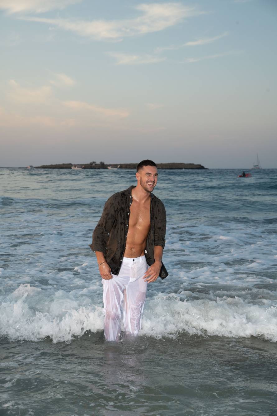 Savršeni Karlo i Petar tražit će ljubav među ove 24 djevojke