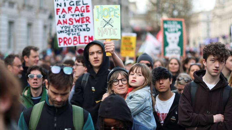 Prosvjed protiv krajnje desnice: Tisuće na ulicama Londona