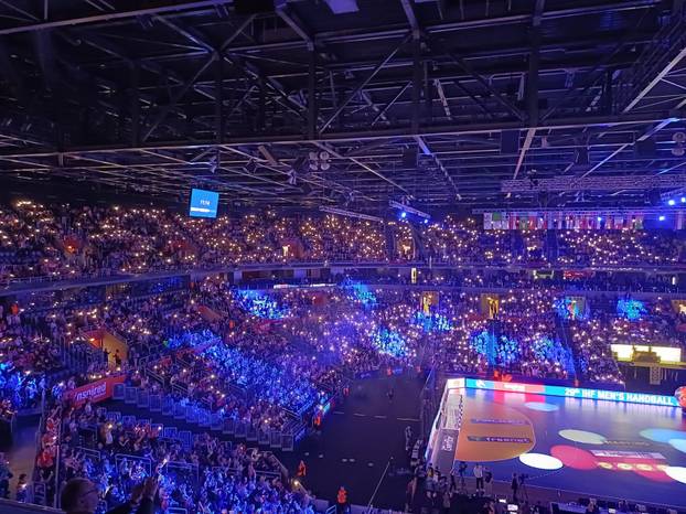 FOTO Arena krcata za Island! Pogledajte emotivnu poruku navijača: Nismo zaboravili '91.