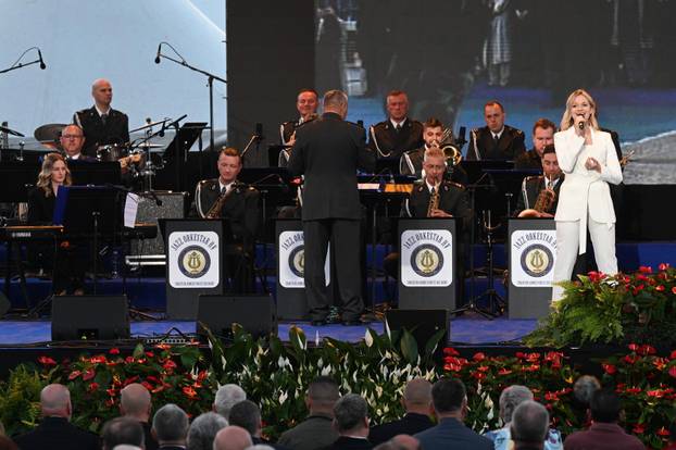 Svečani koncert u Zagrebu povodom 35. obljetnice postrojavanja Zbora narodne garde i ustrojavanja Hrvatske vojske i policije
