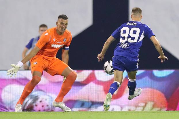 Dinamo i Hajduk u utakmici Superkupa na stadionu u Maksimiru