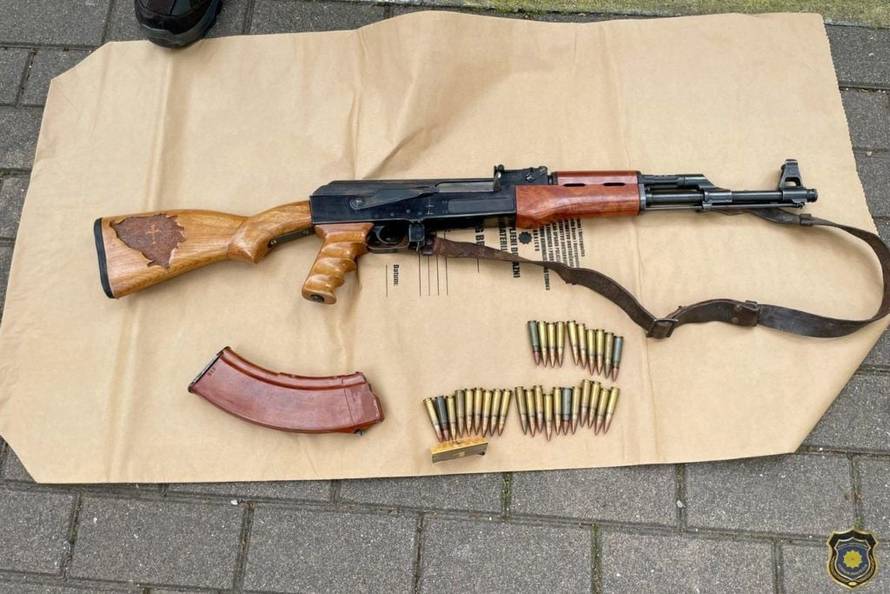 Velika akcija u Mostaru: Policija uhitila dvoje kamatara. U kući im pronašli automatsku pušku