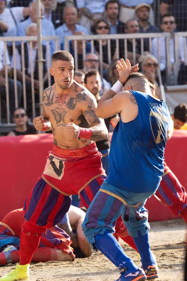Florence, Final Azzurri Rossi of Calcio Storico Fiorentino In Piazza Santa Croce 8 to 7 for the Rossi