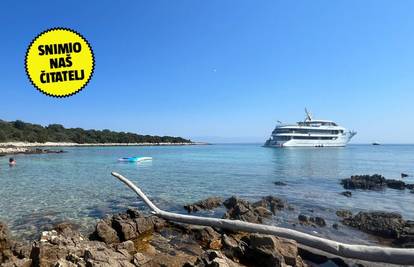 Nevjerojatne scene s Molata: 'Dobro da kruzer nisu privezali u plićak. Pa ovo je sramotno!'