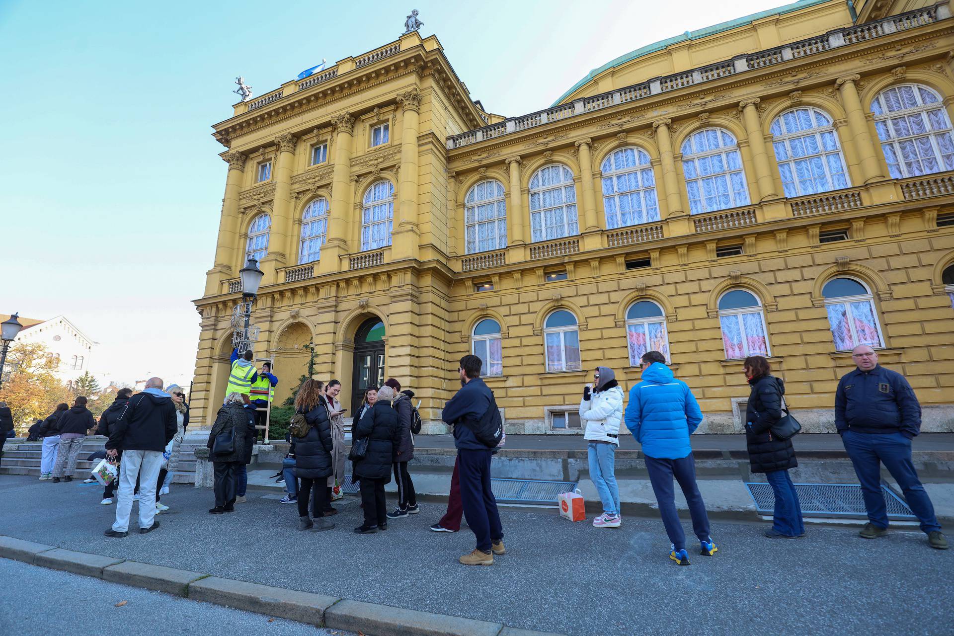 Zagreb: Tradicionalno veliki red za ovogodišnje ulaznice za balet Orašar u HNK