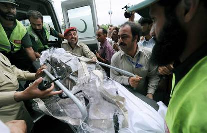 Pakistan: Pao je avion sa 152 ljudi, preživjelih nema