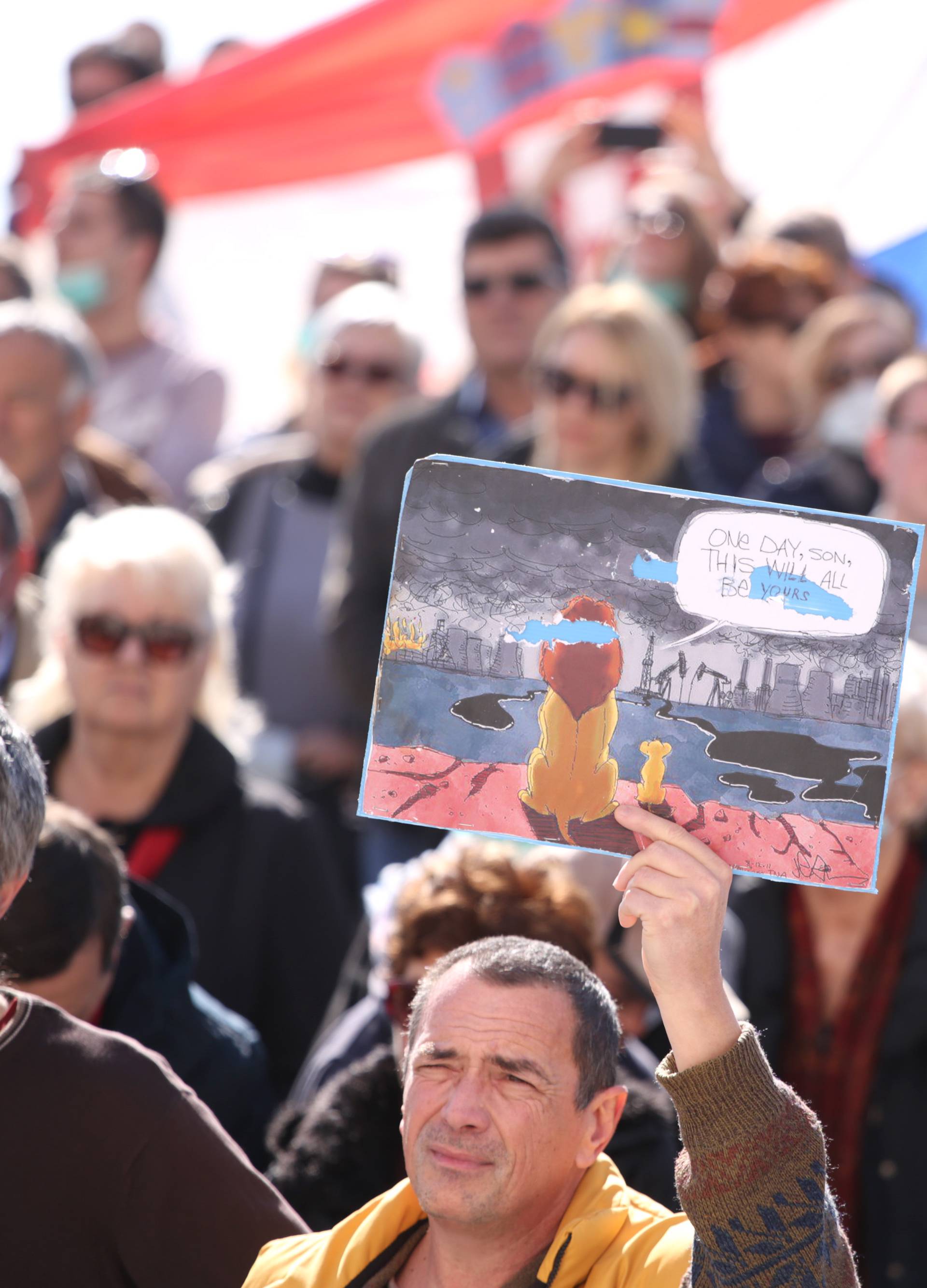 Splićani nose maske: 'Želimo stručnu sanaciju Karepovca'