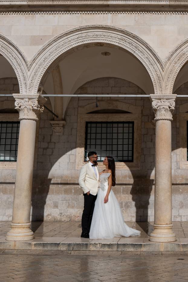 Dubrovnik: Sunčan i topao jesenji dan u gradu