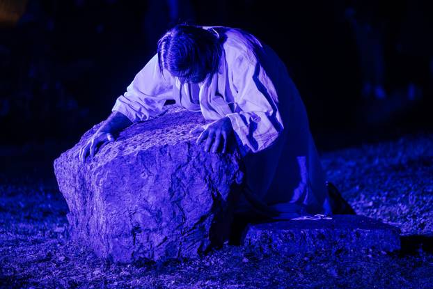 Imotski: Uprizorenje 24. Žive slike Muke Isusove