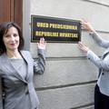 Orešković i Puljak na zgradu Kovačevićevog kluba stavile tablu "Ured predsjednika RH"