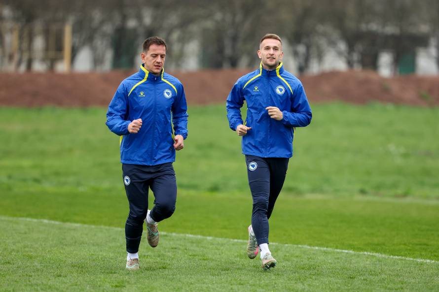 Sarajevo: Trening nogometne reprezentacija BiH uoči finalne utakmice doigravanja za Svjetsko prvenstvo