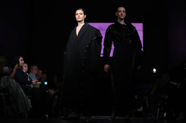 DIPMOD_10 - modna revija diplomskih kolekcija studenata Sveučilišta u Zagrebu Tekstilno-tehnološkog fakulteta