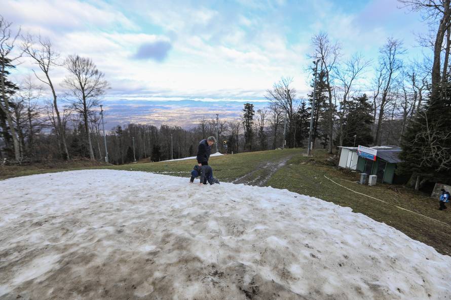 U prvim danima siječnja zagrebačko Sljeme bez hladne zime i pravog snijega