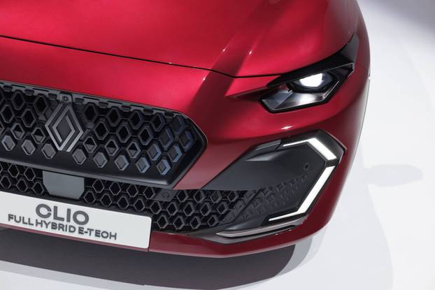 RENAULT CLIO VI FULL HYBRID E-TECH (RB3B1 HEV)