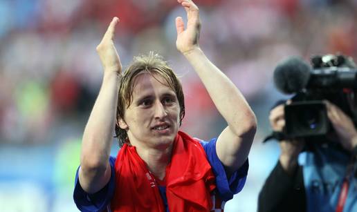 Fifa obilje&zcaron;ila godi&scaron;njicu: Luka Modri&cacute; je prije to&ccaron;no 20 godina debitirao i po&ccaron;eo pisati legendu