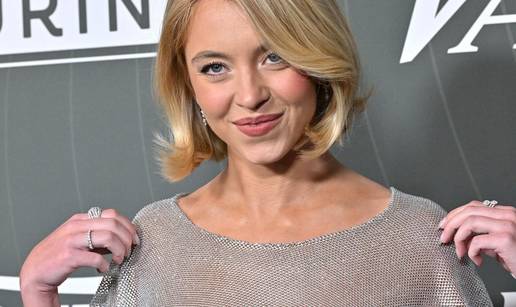 Sydney Sweeney bez grudnjaka u prozirnoj  haljini. Pao internet
