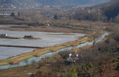 U Sloveniji upozorenje na moguće izlijevanje rijeka