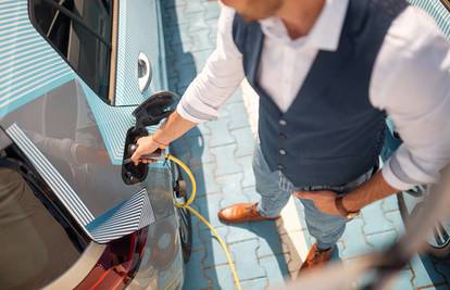 Novi zakon će zabraniti prodaju novih automobila na benzin i dizel u EU-u, počevši od 2035.
