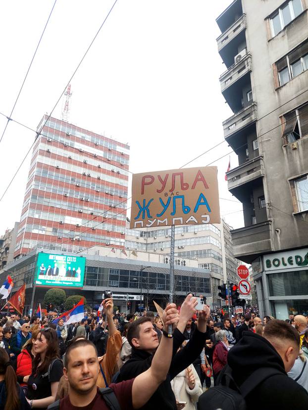 200 slika s masovnog prosvjeda