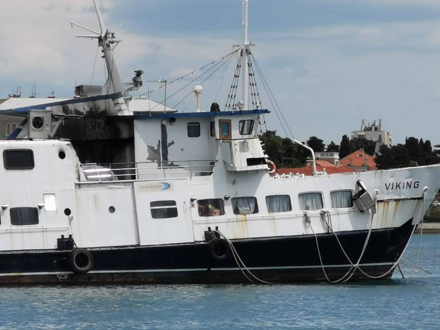 Buknuo požar na brodu u Zadru: 'Svuda se širio crni gusti dom'