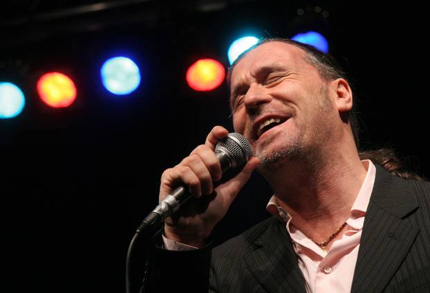 ARHIVA - Beograd: 02.04.1964. godine ro?en pjeva? Goran Karan