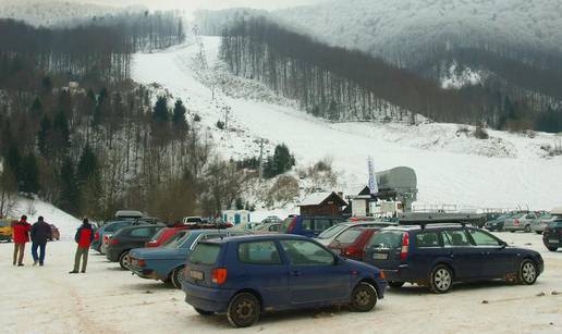 Bjelolasica: Pao sa žičare s 11 m, nije teže ozlijeđen