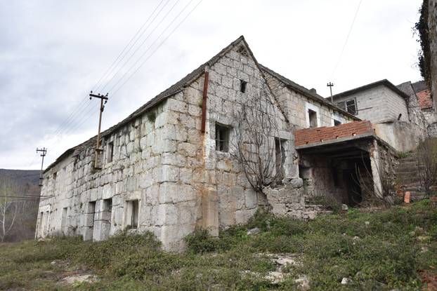 FOTO Pogledajte kako izgleda rodna kuća ikone Mate Parlova