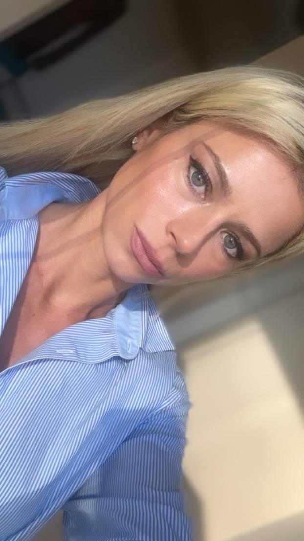 FOTO Talijanka napustila tenis, navukla tangice i postala model