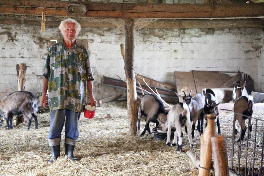 Rastaje se teška srca: Moje koze trebaju dom, pomozite mi