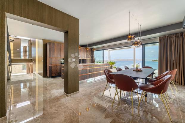 FOTO Pogledajte James Bond vilu u Ražancu! Prodaje se, a oglas je teško prepričati...