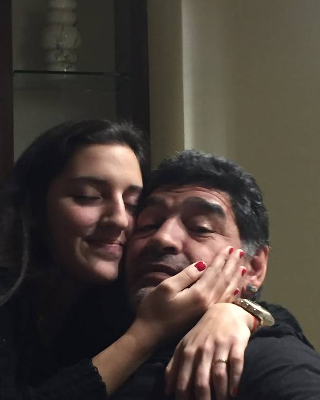 FOTO Tko je tko u obitelji Diega Maradone? Četiri žene i 11 djece čekaju presudu za njegovu smrt