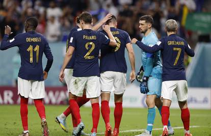 Sjajni Giroud s dva gola protiv Australije izjednačio Henryjev rekord: Francuska uzela tri boda