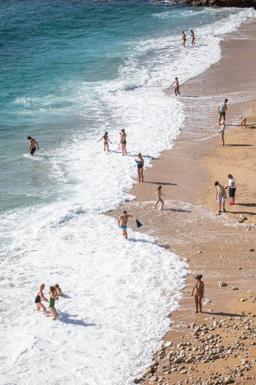 Dubrovnik: Kupači na najpoznatijoj gradskoj plaži Banje