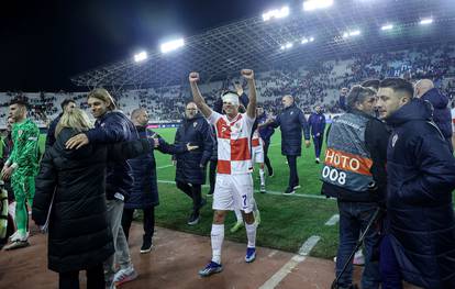 FOTO Sve za Hrvatsku, pa čak i krvave glave! Pogledajte kako su 'vatreni' slavili na Poljudu